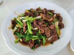 姜葱炒观珠黄牛肉-阿水土鸡(远光店)