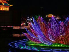 -淄博花灯齐彩城