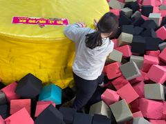 -嘿哟动霸CHUA·新潮玩运动娱乐中心·蹦床滑冰团建乐园