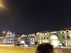 -王府井奥莱临潼小镇(临潼店)
