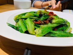 豆豉鲮鱼油麦菜-胖老汉椒麻鸡清真新疆菜(西御街店)