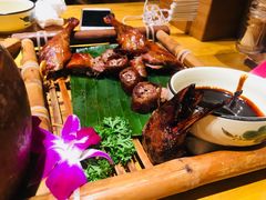 -老滇山寨•云南特色菜•地方菜•民族风情歌舞表演(金碧店)