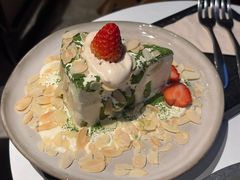 生抹海盐杏仁蛋糕-luutosa  cafe & tea 鹿兔山