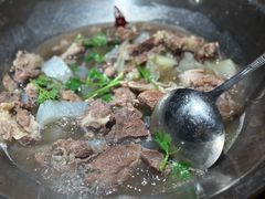 清汤牛肉锅-大众跷脚牛肉馆·非遗传承单位(峨眉山店)