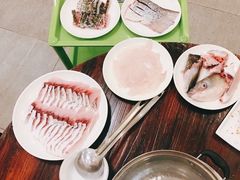 脆皖鱼腩-正能量脆肉鲩火锅