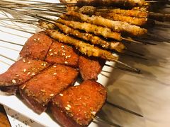 哈市红肠-后院烤吧·木炭烧烤·烤鱼·云贵川火锅(忻州古城店)