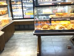 面包甜点陈列柜-幸福西饼面包茶饮(车公庙店)