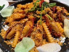 避风塘炒石岩蟹-79号渔船海鲜饭店(宝安店)