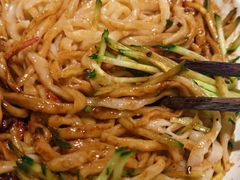 -老天桥酱肉烧饼夹肘子(天桥店)