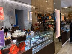 -VENCHI 闻绮(北京国贸商城店)