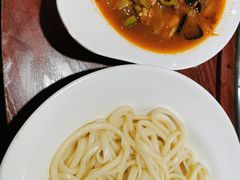 家常肉拉条子-老字号大盘鸡·丸子汤·抓饭