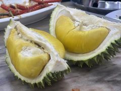 猫山王榴莲-新峰肉骨茶