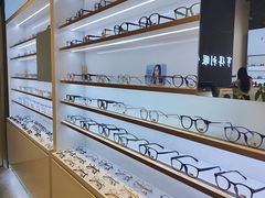 -罗伯特眼镜·蔡司官方授权(前海桂湾店)