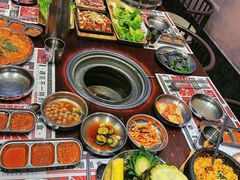 -青瓦炭韩潮烤肉(花园道店)