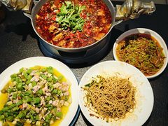 -万重锦·人文川菜馆(骡马市店)