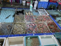 -霞涌市场海鲜摆卖区