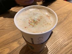 流光溢彩新年拿铁-星巴克(兰州中川机场T2出发店)