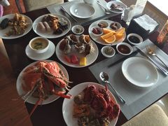 -荣誉国际酒店-云顶旋转餐厅