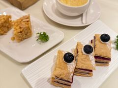 蓝莓拿破仑-利苑酒家(合景国际金融广场店)
