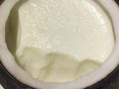 -志龙皇冠吃货椰子铺