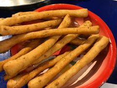 茴香小油条-马路边边串串香(苗栗路店)
