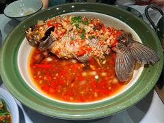 香酥大鲫鱼-费大厨辣椒炒肉(高铁吾悦广场店)