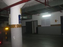 -久光百货-地下停车场