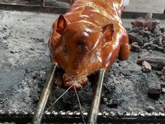 -黄记四更烤乳猪店