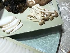 -羊家胡同·龙虾烧烤火锅(龙汇路店)