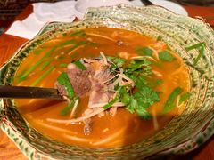 阿里家白羊杂汤-阿里家·新疆烤肉酒場 by MIG