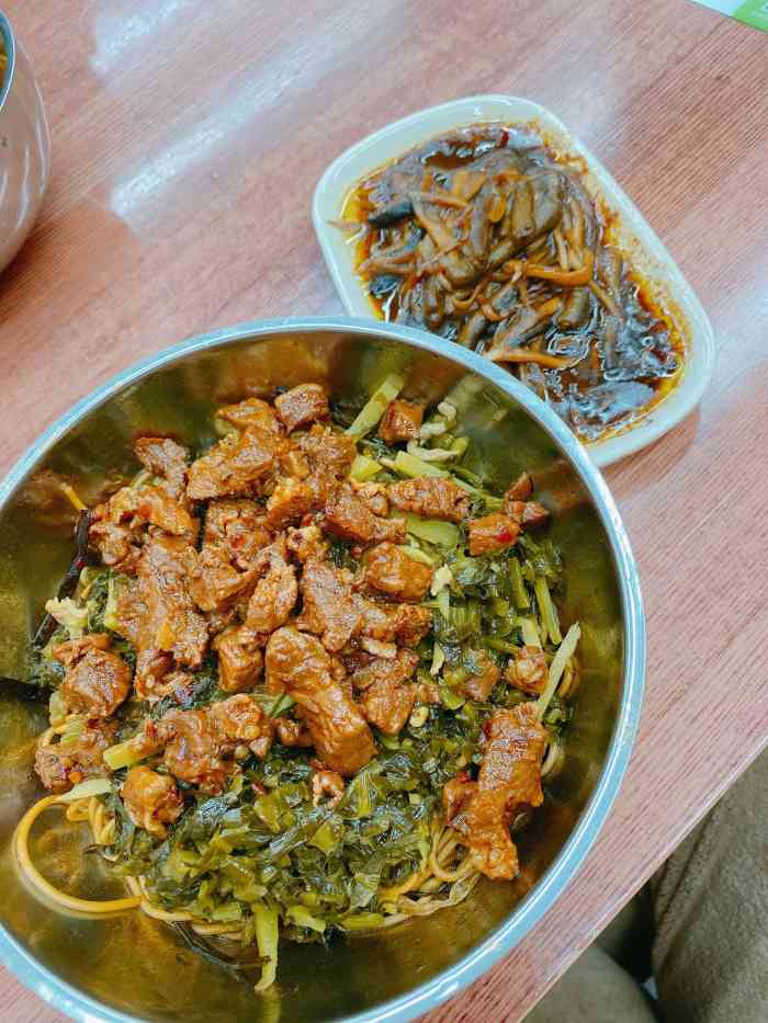 虎林面馆-"宵夜新地点,一家24小时的面馆环境:普."-大众点评移动版