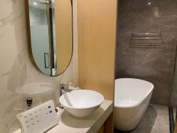 -香港倾城国际·美容美体中心