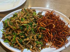 香辣肉丝-姥姥家春饼店(佳亿时尚广场店)