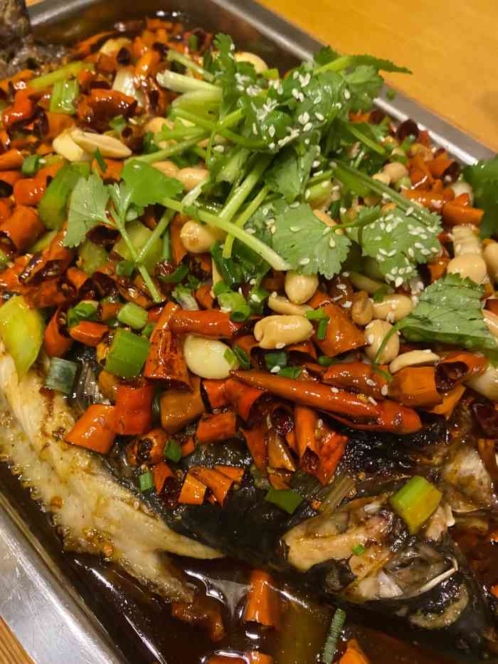 尚鱼川菜(宋庄店)-"[环境]装修挺有格调的,是我喜欢的静谧的.