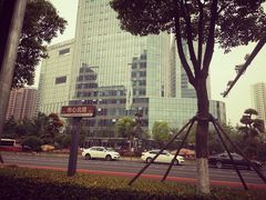 -盈丰路(地铁站)