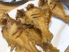 炸偏口鱼-方城小吃店