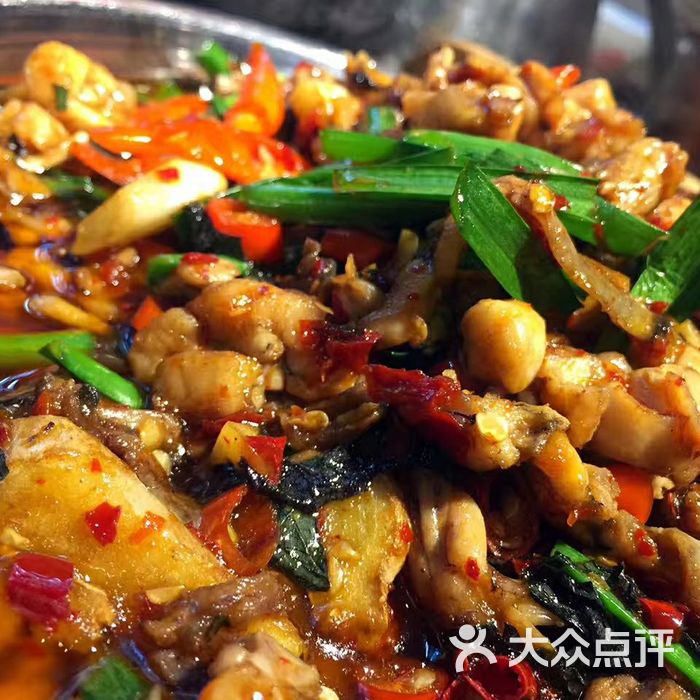 老湖南肖三胖地锅土菜爆炒田鸡图片-北京湘菜-大众点评网