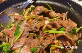Winter Cabbage Stewed Beef Tongue