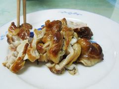 梆梆肉和卤鸡蛋-天发芽·何记葫芦头泡馍·老字号(小南门店)