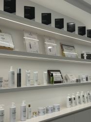 -JNK皮肤管理中心