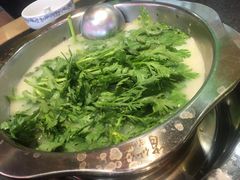 -肖仙仙羊肉汤·始于1996年(郫都店)