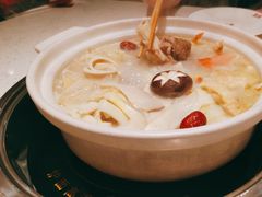 -三人行骨头王火锅(长寿店)