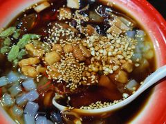-爆炸头阿姨小四川正宗川味小吃(无任何分店)