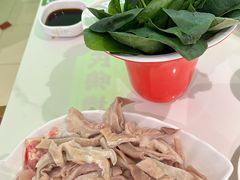 -洪氏嗨捞·广东猪肚鸡·椰子鸡火锅(西咸万象城店)
