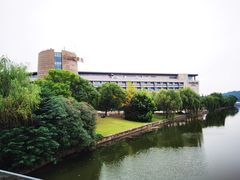 -上海佘山世茂艾美酒店