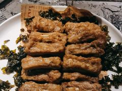 -头上红煨盐鸡·非遗院子餐厅