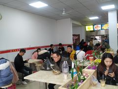 大堂-凤张螺蛳粉·爽口粉(跃进路总店)