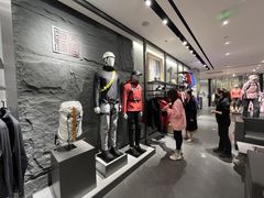 -ARC'TERYX始祖鸟(北京王府中环店)