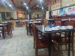 大堂-金卯白肉罩火烧