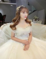 -艾米丽婚纱礼服